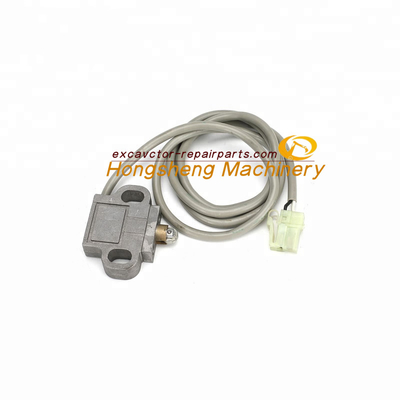 Travel Excavator Pressure Switch Sensor 203-06-5621 D4C-9093 PC200-5 PC200-6